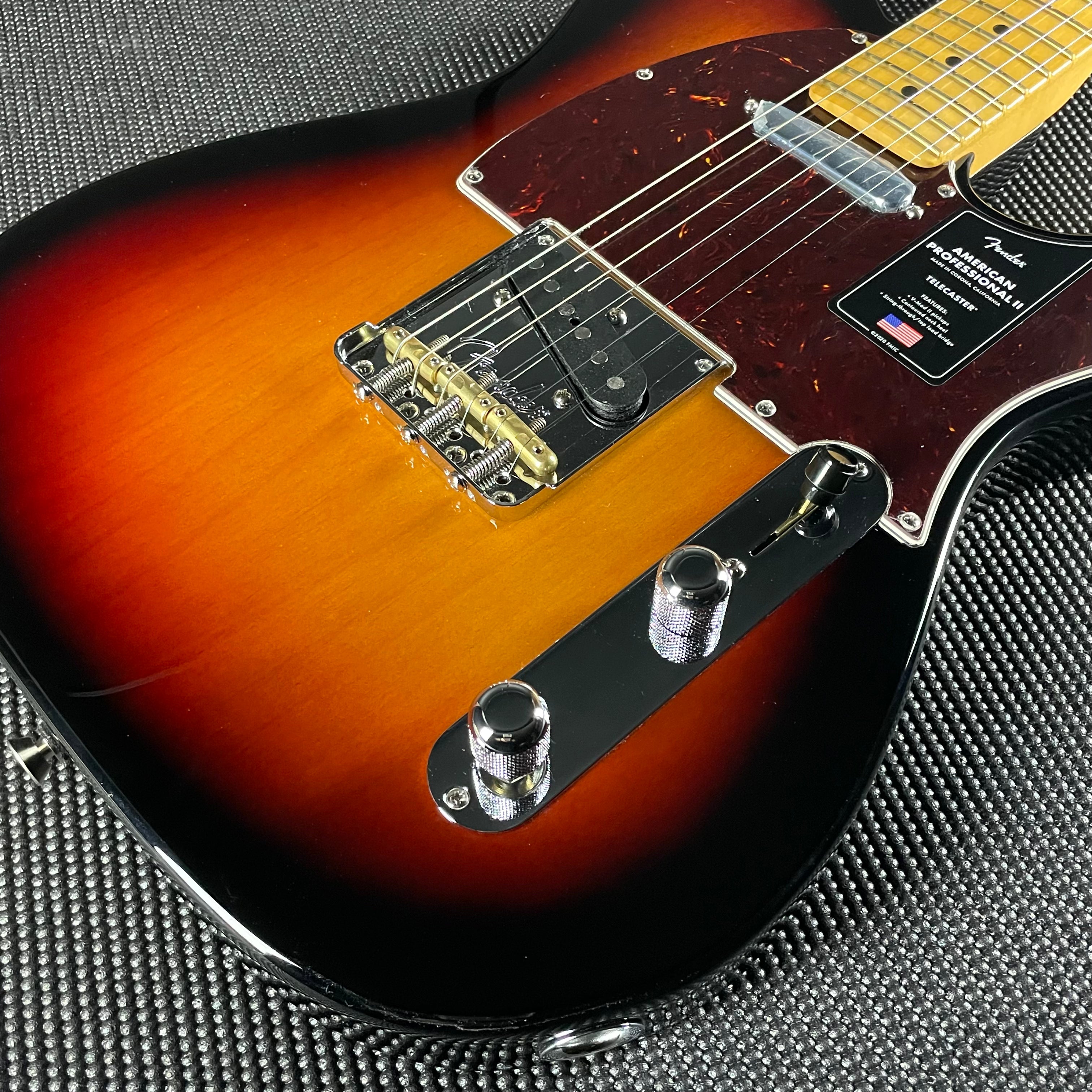 Fender American Professional II Telecaster, Maple Fingerboard- 3-Color Sunburst (US23034036) - Metronome Music Inc.