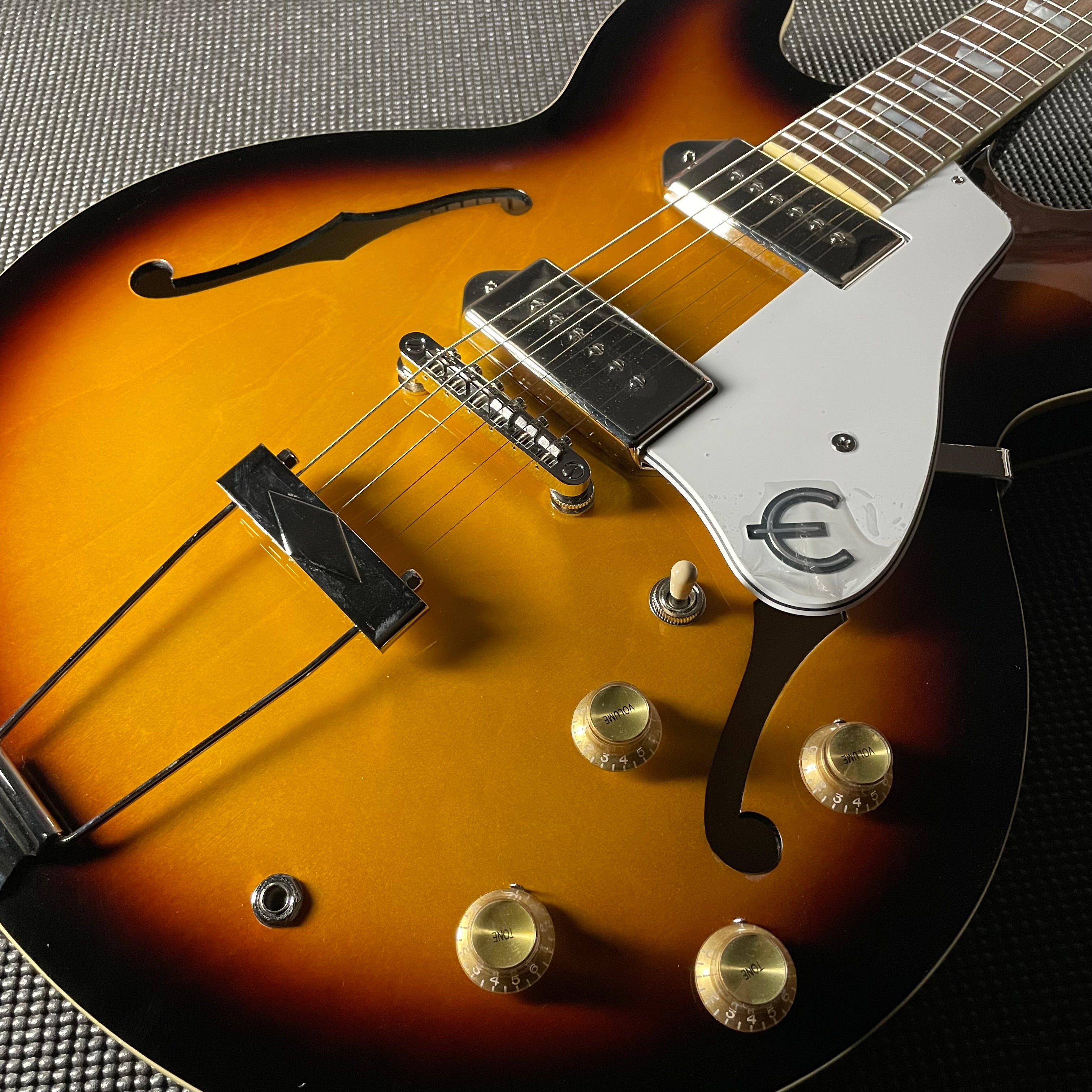 Epiphone Casino w/Gig Bag - Vintage Sunburst