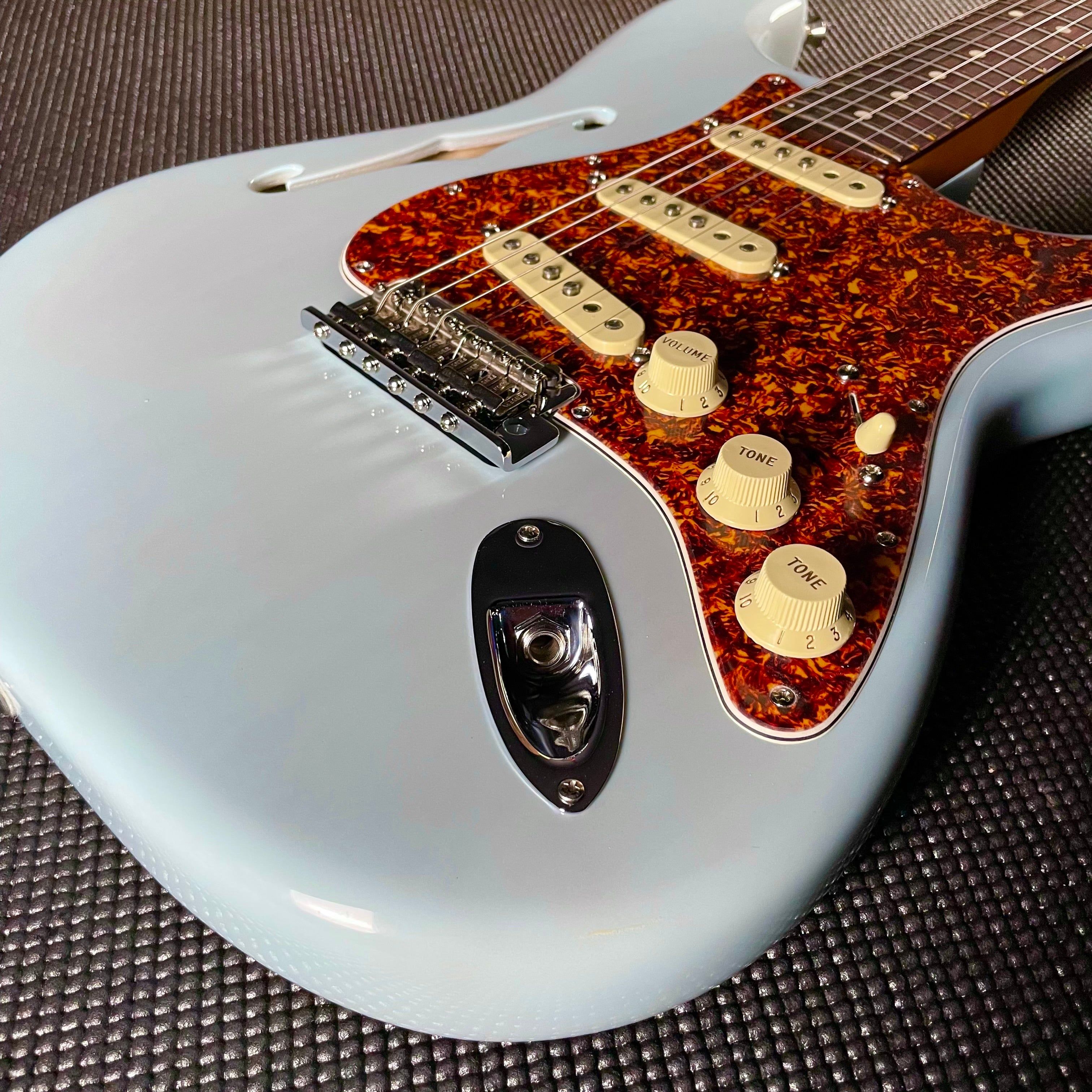 Fender American Professional II Stratocaster Thinline, Rosewood- Transparent Daphne Blue (US240016089) - Metronome Music Inc.