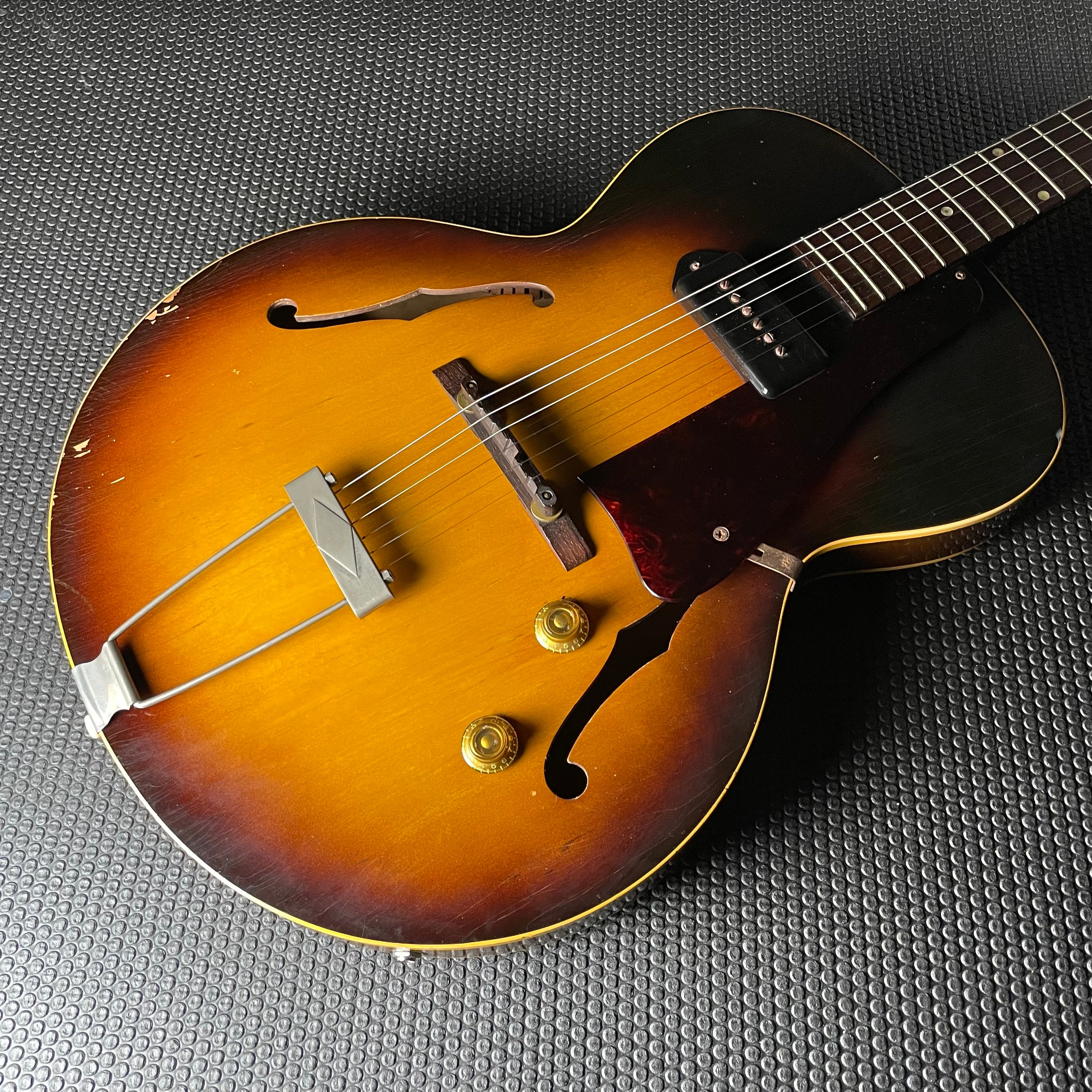 Gibson ES-125T Thinline, Hollow-Body (1957)