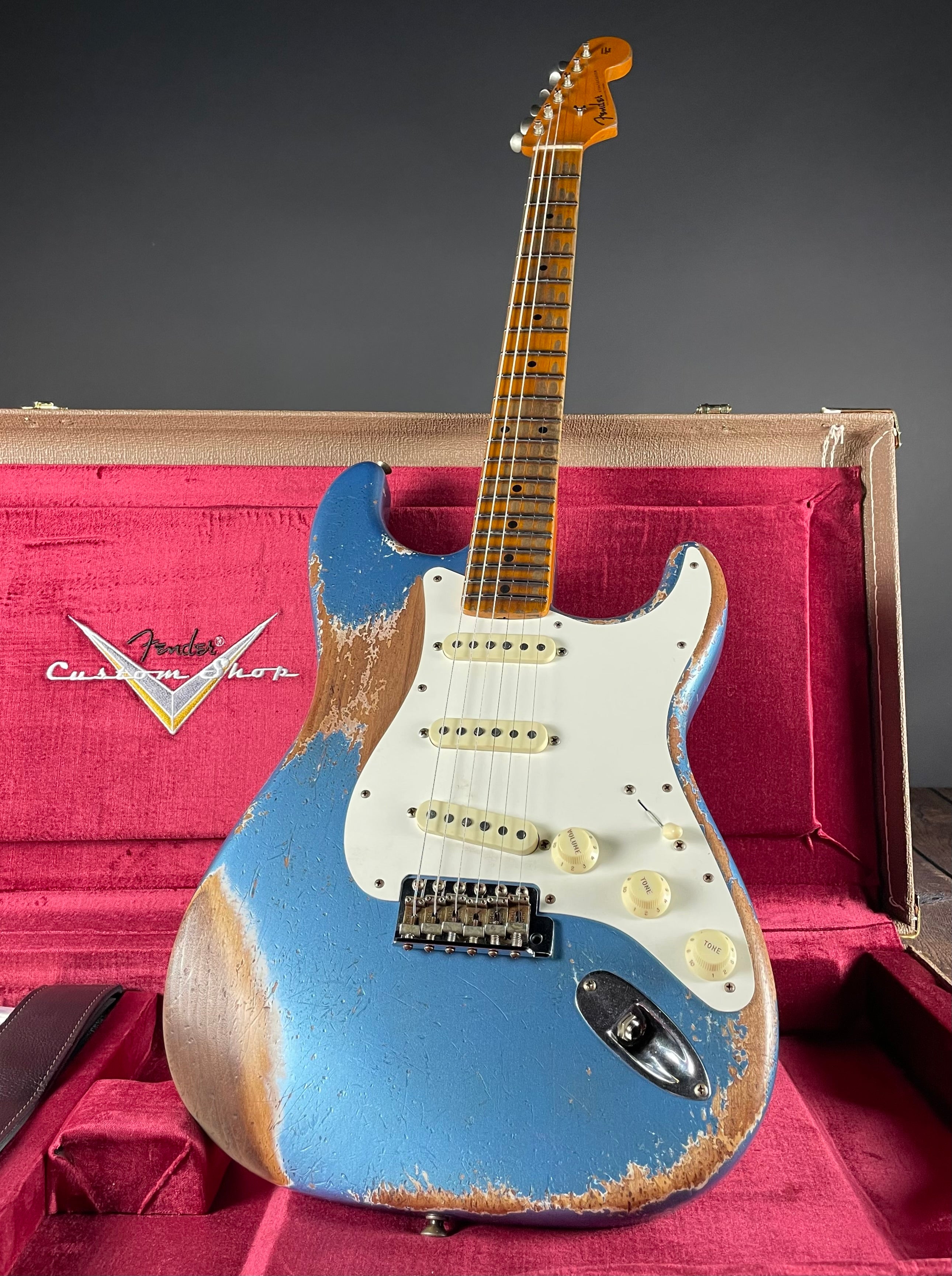 Fender Custom Shop LTD Red Hot Strat, Super Heavy Relic- Super Faded, Aged Lake Placid Blue (7lbs 13oz) - Metronome Music Inc.