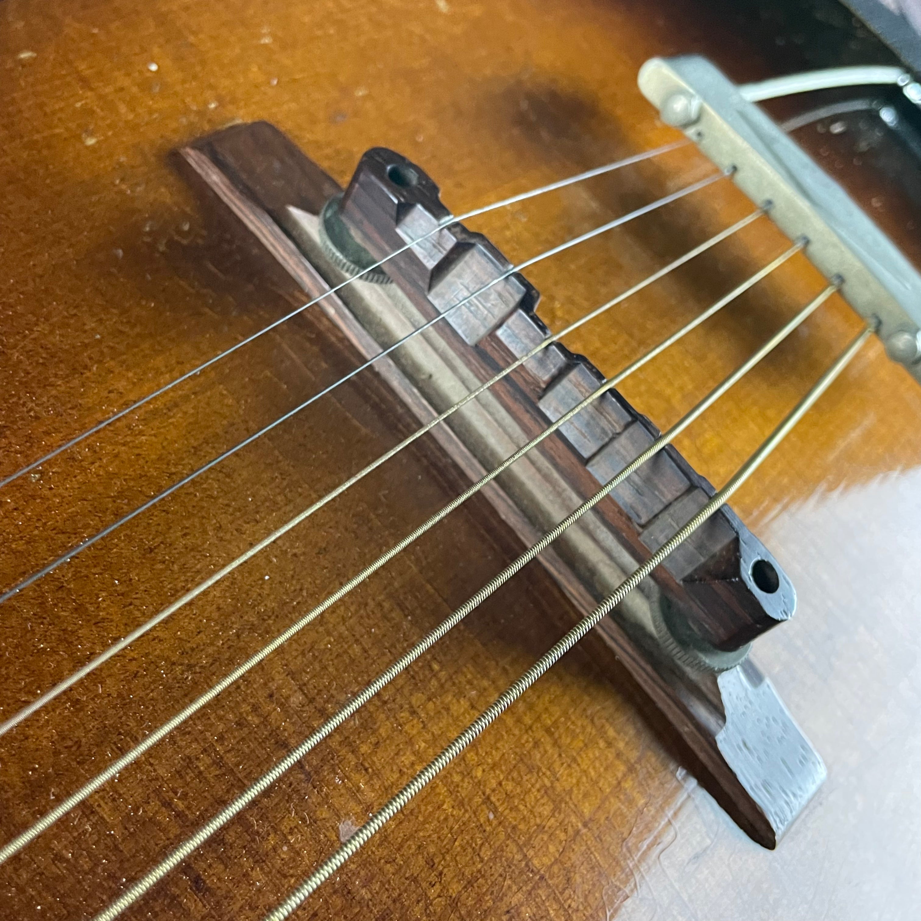 Gibson L-50 F-Hole Archtop Acoustic- Sunburst (1952) - Metronome Music Inc.