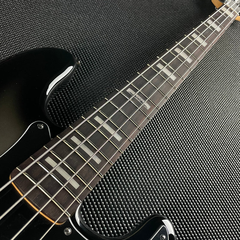 Fender Troy Sanders Precision Bass, Rosewood Fingerboard- Silverburst (TS00572) - Metronome Music Inc.