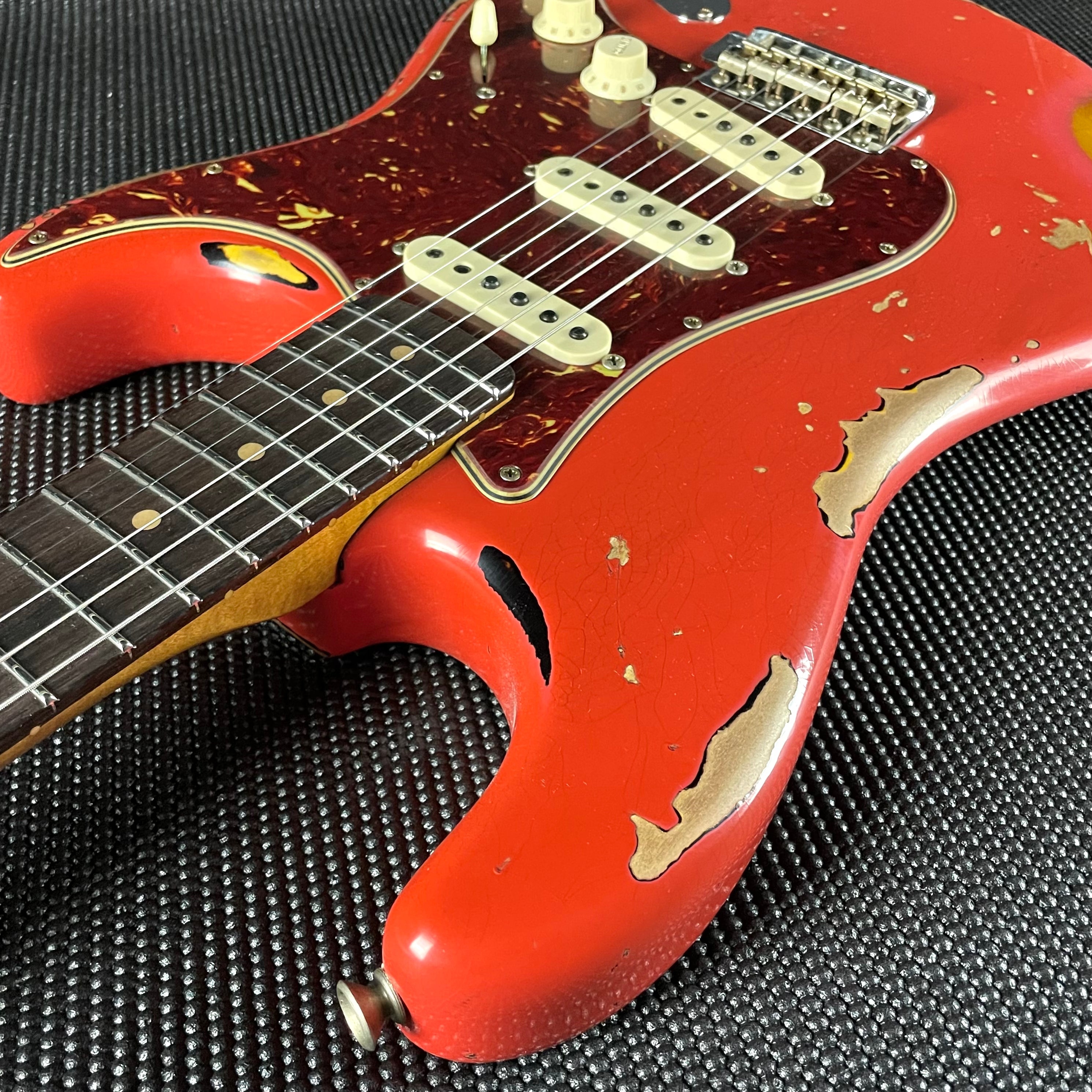 Fender Custom Shop LTD 1961 Stratocaster, Heavy Relic- Aged Fiesta Red over 3-Color Sunburst (7lbs 14oz) - Metronome Music Inc.