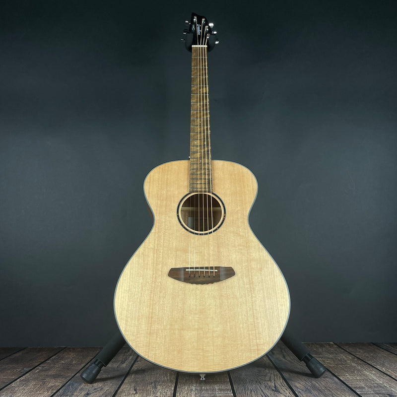 Breedlove Discovery S Concert, Left-Handed - Metronome Music Inc.