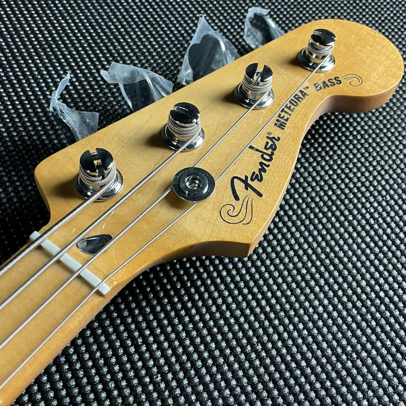 Fender Player Plus Active Meteora Bass, Maple- 3-Color Sunburst (B-Stock)