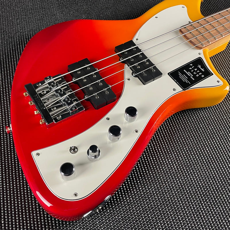 Fender Player Plus Active Meteora Bass, Pau Ferro- Tequila Sunrise (MX22001007) - Metronome Music Inc.