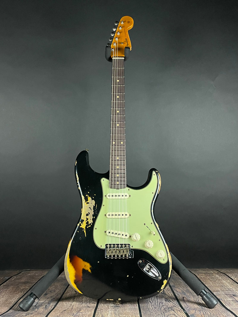 Fender Custom Shop 1960 Stratocaster, Heavy Relic- Aged Black over 3-Color Sunburst (7lbs 8oz) - Metronome Music Inc.