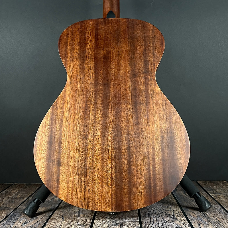 Breedlove Discovery S Concerto, Sitka Spruce-African Mahogany - Metronome Music Inc.