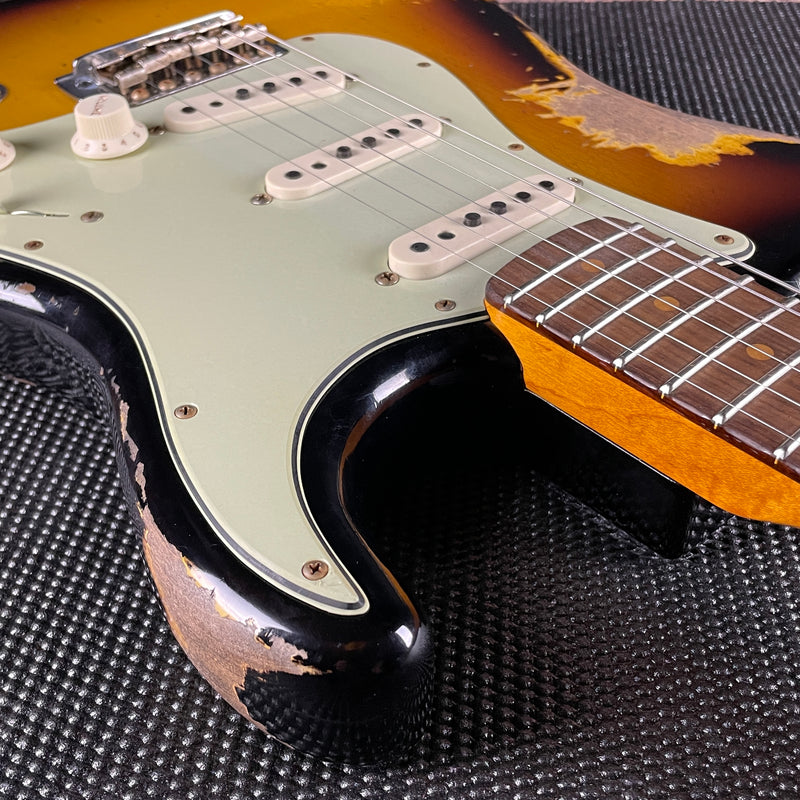 Fender Custom Shop '61 Stratocaster, Heavy Relic- Super Faded Aged 3-Color Sunburst (7lbs 10oz)