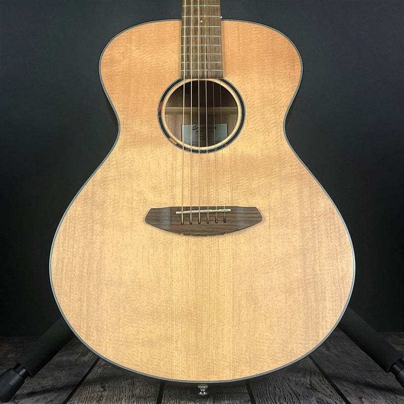 Breedlove Discovery S Concert - Metronome Music Inc.