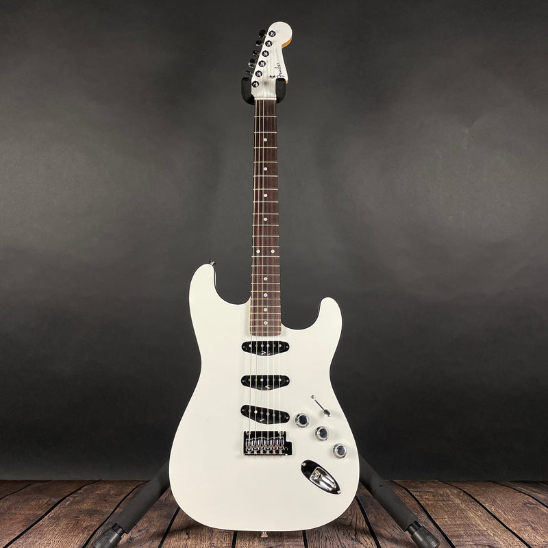 Fender Aerodyne Special Stratocaster, Rosewood Fingerboard- Bright White - Metronome Music Inc.