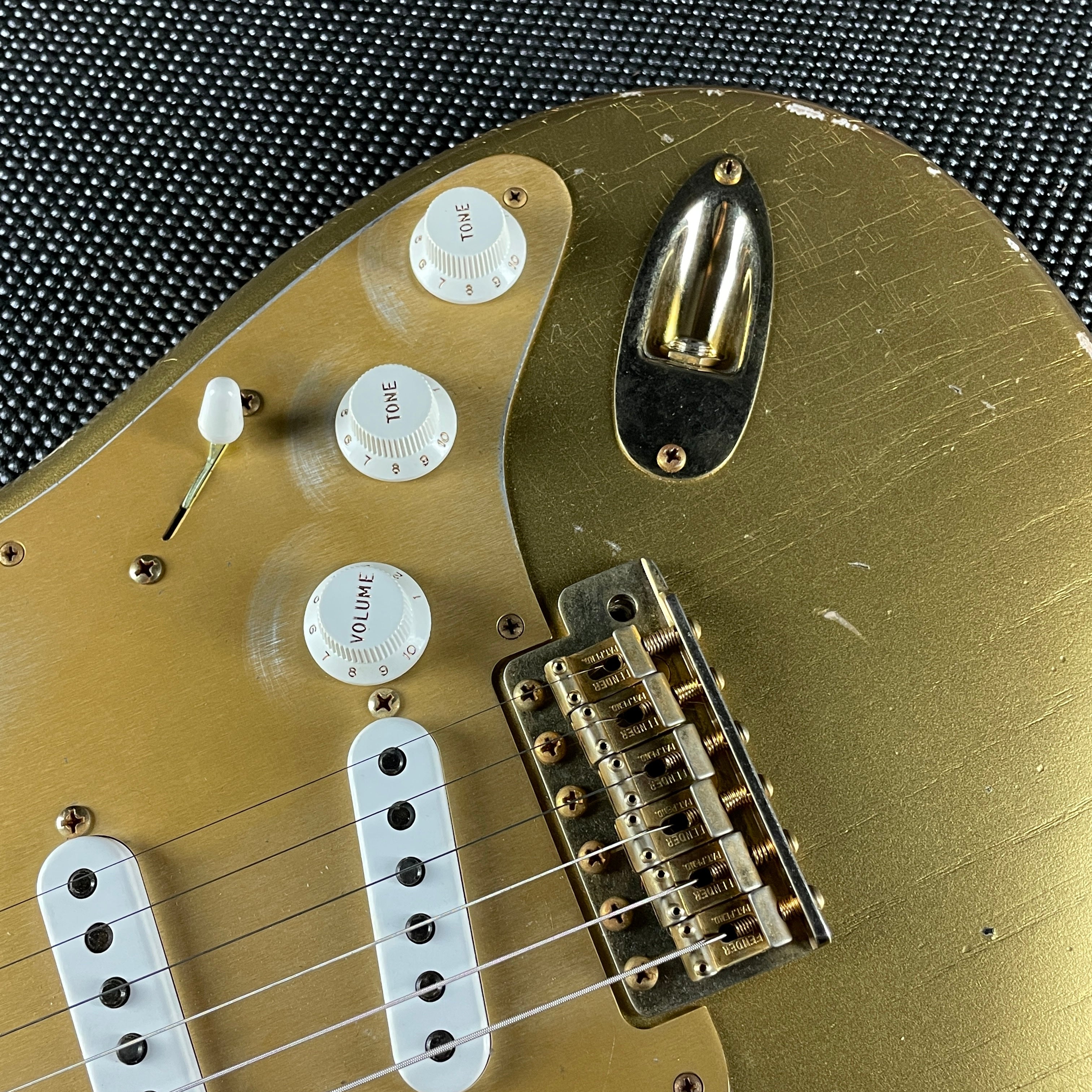 Fender Custom Shop LTD 1955 "Bone Tone" Stratocaster, Relic- Aged HLE Gold (7lbs 12oz) - Metronome Music Inc.