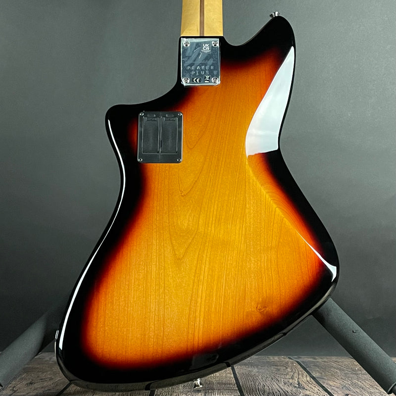 Fender Player Plus Active Meteora Bass, Maple- 3-Color Sunburst (B-Stock) - Metronome Music Inc.