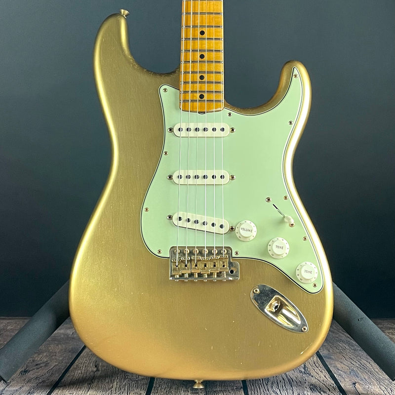 Fender Custom Shop LTD 1962 "Bone Tone" Stratocaster, Journeyman Relic- Aged Aztec Gold (7lbs 10oz) - Metronome Music Inc.