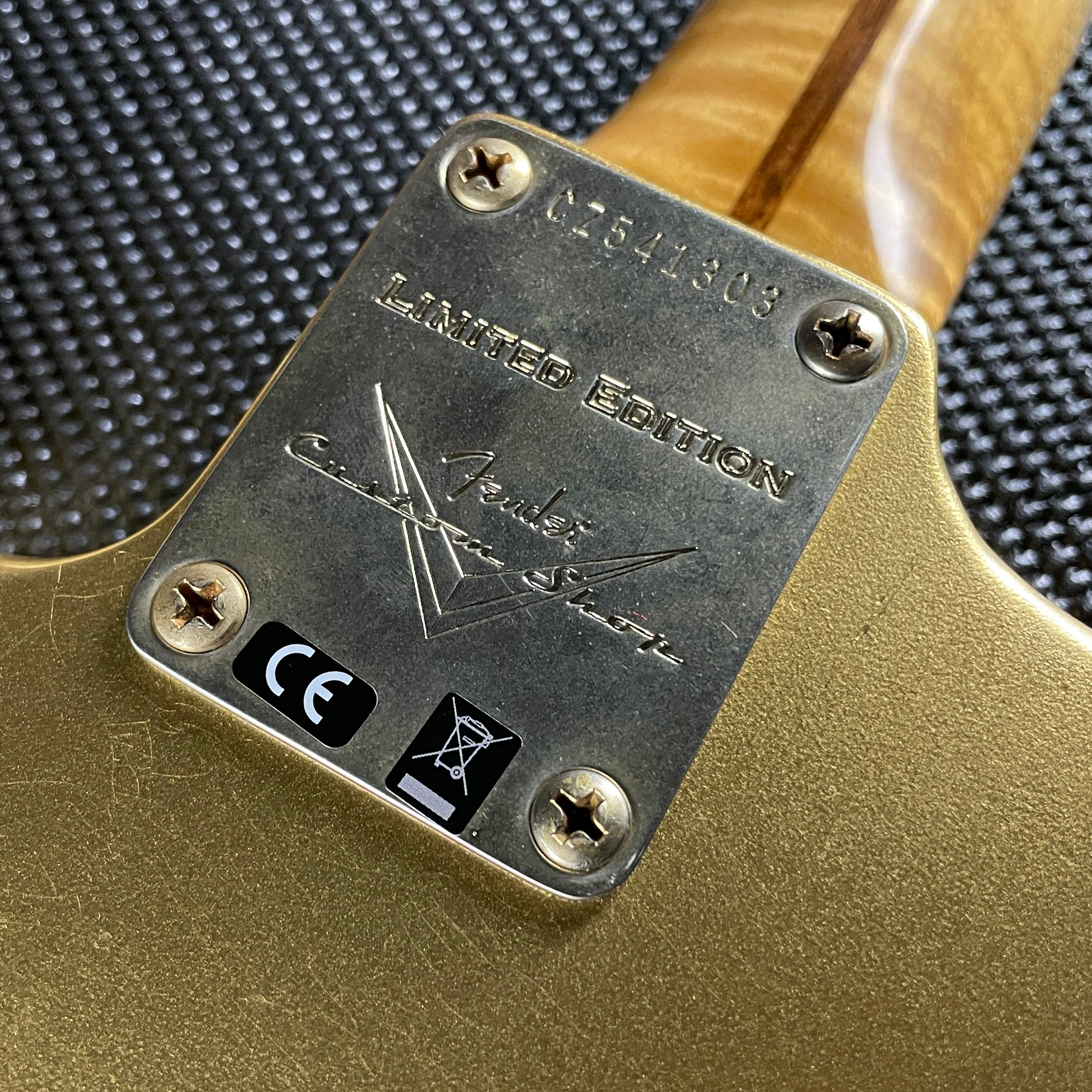 Fender Custom Shop LTD 1955 "Bone Tone" Stratocaster, Relic- Aged HLE Gold (7lbs 12oz) - Metronome Music Inc.