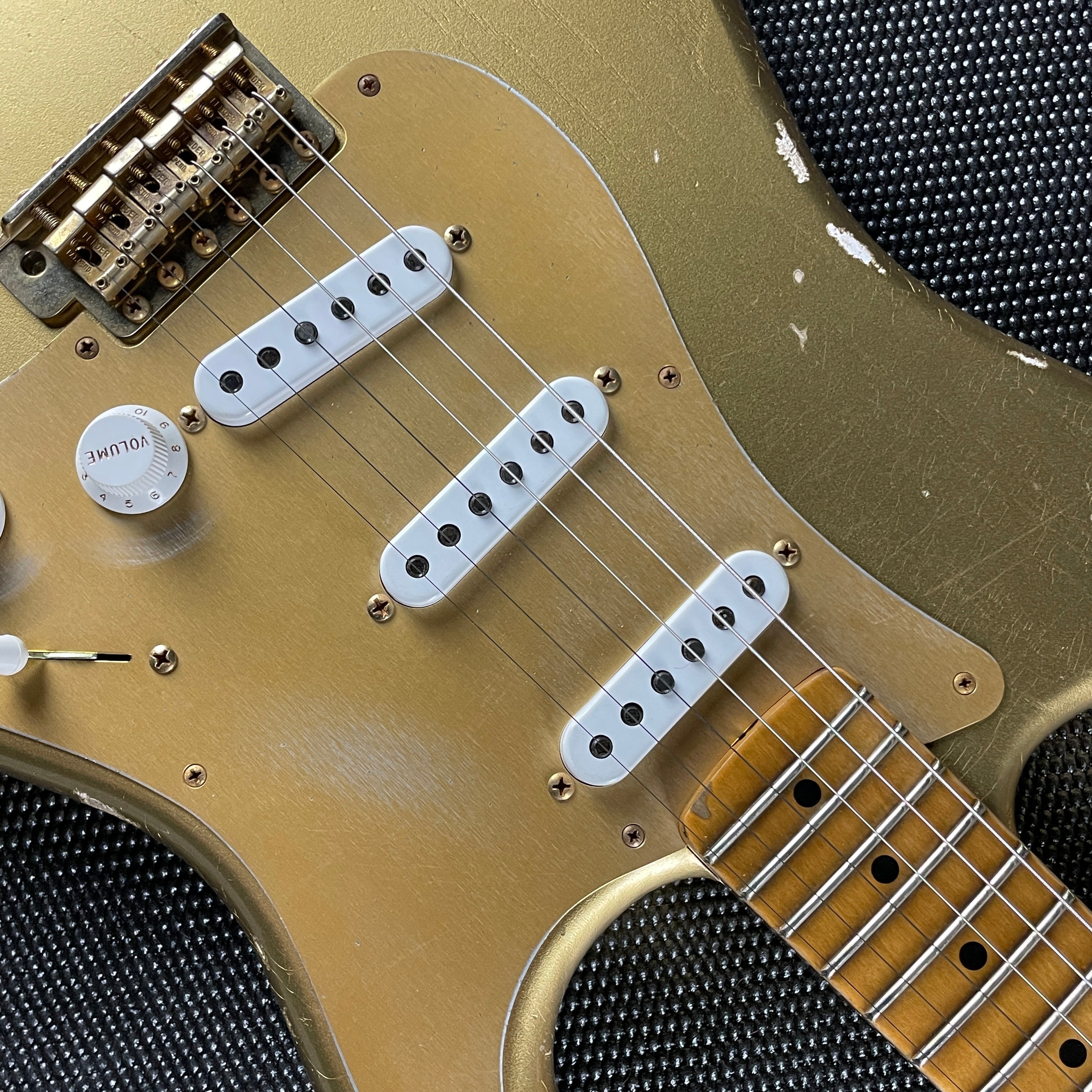 Fender Custom Shop LTD 1955 "Bone Tone" Stratocaster, Relic- Aged HLE Gold (7lbs 12oz) - Metronome Music Inc.